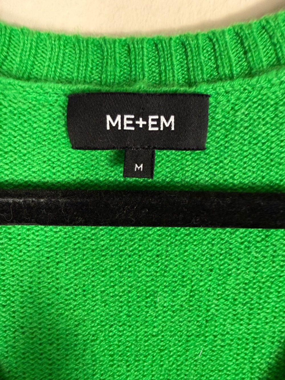 ME+EM Cashmere V Neck Rib Trim Vest Island Green - Picture 4 of 6